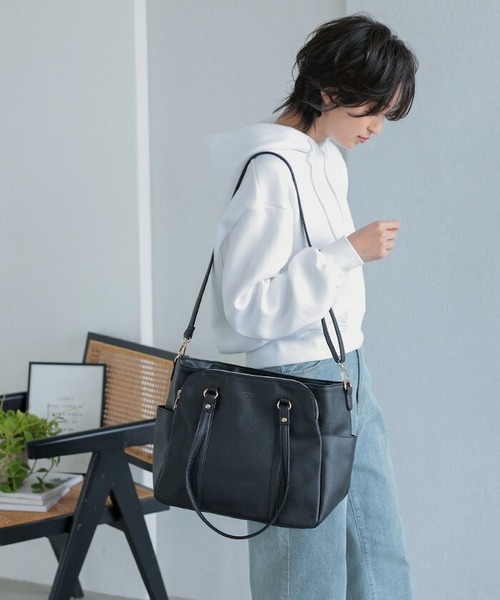 itto...(イット)の「2WAYトートバッグ【ジュディ】(トートバッグ・レディース・キャメル/ベージュ/ネイビー/ブラック/グレイッシュベージュ/ダークブラウン・ONE SIZE)」の17枚目の写真