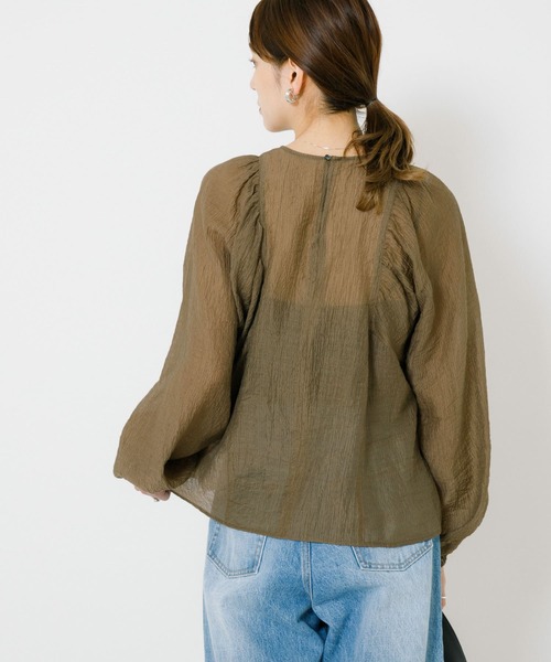 URBAN RESEARCH（アーバンリサーチ）の「ギャザーヨウリュウブラウス（シャツ/ブラウス・レディース・ライトベージュ/ブラウン系その他/ブラック・FREE）」の19枚目の写真