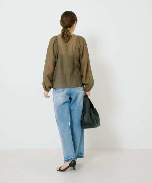 URBAN RESEARCH（アーバンリサーチ）の「ギャザーヨウリュウブラウス（シャツ/ブラウス・レディース・ライトベージュ/ブラウン系その他/ブラック・FREE）」の22枚目の写真