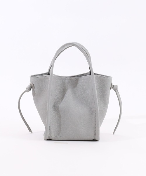 COOCO(クーコ)の「ソフトフェイクレザーパイピングハンドル2WAYミニトート(トートバッグ・レディース・ライトグレー/ブラック/アイボリー/グレー系その他・9)」の19枚目の写真