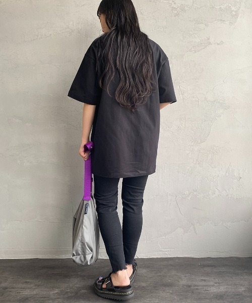 HANES（ヘインズ）の「【WEB限定】[HANES/ヘインズ] BEEFY ショートスリーブパックTシャツ（Tシャツ/カットソー・レディース・ブラック/オリーブ/ライトベージュ/グレー/ダークグリーン/ホワイト/レッド/ダークグレー/ネイビー/パープル・XS/S/M/L/XL）」の14枚目の写真