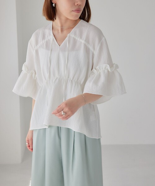 ✨希少✨美品✨ エストネーション ブラウス ギャザー フリル Vネック キャメル ✨希少✨美品✨ エストネーション ブラウス ギャザー フリル V