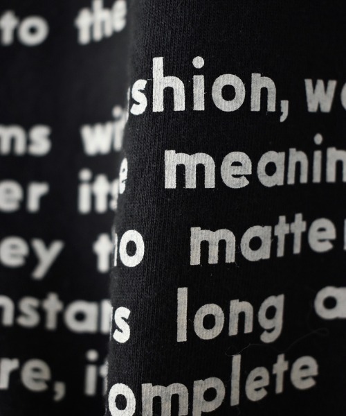 THEATRE PRODUCTS（シアタープロダクツ）の「マニフェストプリント半袖Tシャツ（Tシャツ/カットソー・レディース・チャコール/ホワイト/ナチュラル・FREE）」の22枚目の写真