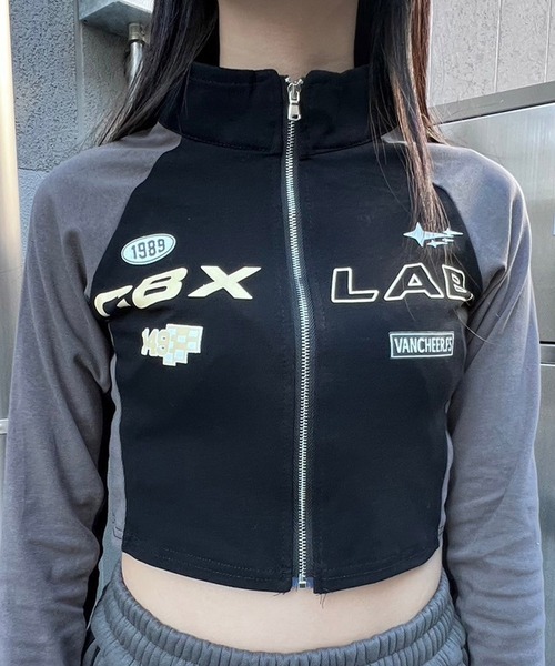 Figments(フィグメンツ)の「フロントZIPレーシングトップス(ブルゾン・レディース・ホワイト/ブラック・FREE)」の4枚目の写真