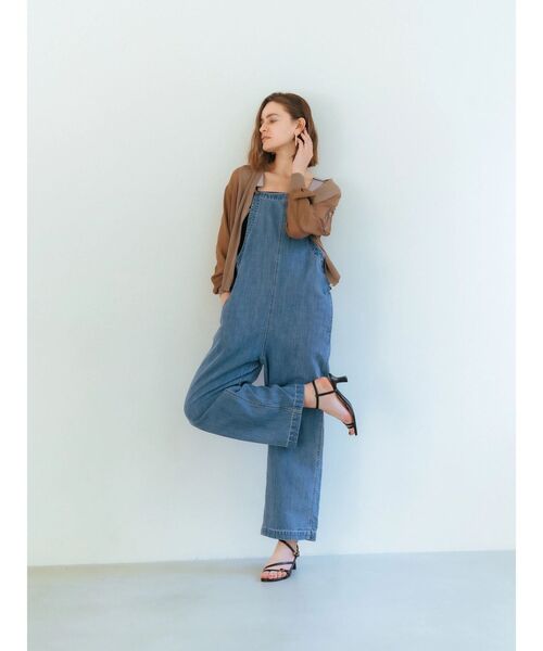 Editt by YECCA VECCA（エディットバイイェッカヴェッカ）の「綿麻デニムサロペット（サロペット/オーバーオール・レディース・ライトインディゴブルー/インディゴブルー・FREE）」の4枚目の写真
