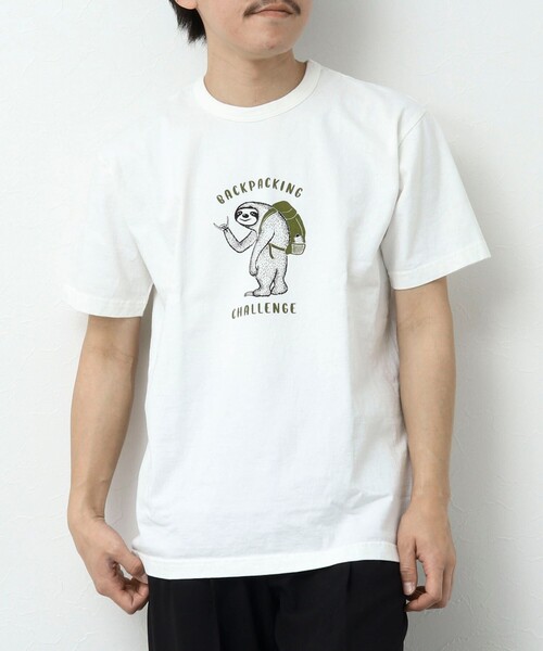 NOLLEY’S（ノーリーズ）の「BACKPACKING CHALLENGE ナマケモノ プリントTシャツ（Tシャツ/カットソー・メンズ・ロイヤルブルー/ホワイト/チャコールグレー/グレイッシュベージュ・S/M/L）」の5枚目の写真