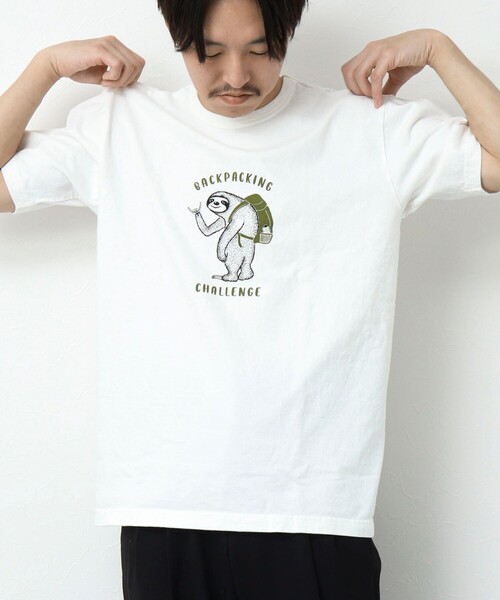 NOLLEY’S（ノーリーズ）の「BACKPACKING CHALLENGE ナマケモノ プリントTシャツ（Tシャツ/カットソー・メンズ・ロイヤルブルー/ホワイト/チャコールグレー/グレイッシュベージュ・S/M/L）」の6枚目の写真
