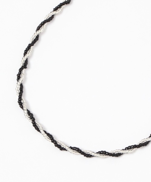 GLOBAL WORK Smile Seed Store（グローバルワーク スマイルシードストア）の「ねじりビーズネックレス/111171（ネックレス・レディース・ダークグレー/ブルー系その他/ベージュ系その他・FREE）」の2枚目の写真