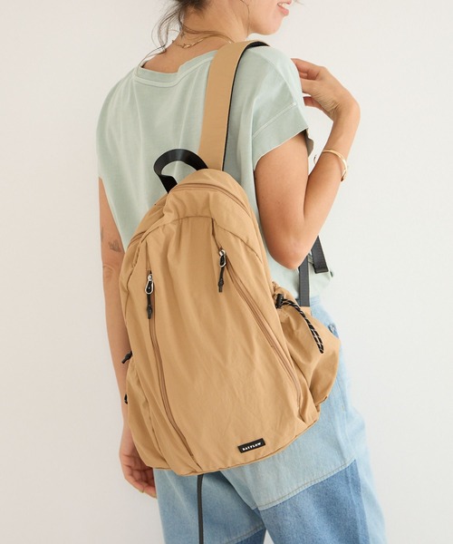 BAYFLOW（ベイフロー）の「サイドポケットデイパック（バックパック/リュック・レディース・ベージュ/ブラック・FREE）」の3枚目の写真