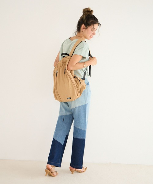 BAYFLOW（ベイフロー）の「サイドポケットデイパック（バックパック/リュック・レディース・ベージュ/ブラック・FREE）」の4枚目の写真