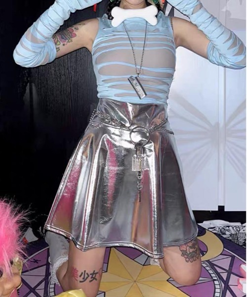 .KOM（ドットコム）の「『.KOM/ドットケーオーエム』メタリックスカート【Y】【CN】（スカート・レディース・ブルー/シルバー・M）」の3枚目の写真