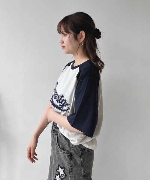 AS KNOW AS plus（アズノゥアズプラス）の「◎カレッジロゴ オーバーサイズ ラグラン半袖Tシャツ（Tシャツ/カットソー・レディース・ブラック系/ピンク系/ネイビー系/ピンク系1/ブラック系1/ネイビー系1/グリーン系1・FREE）」の15枚目の写真