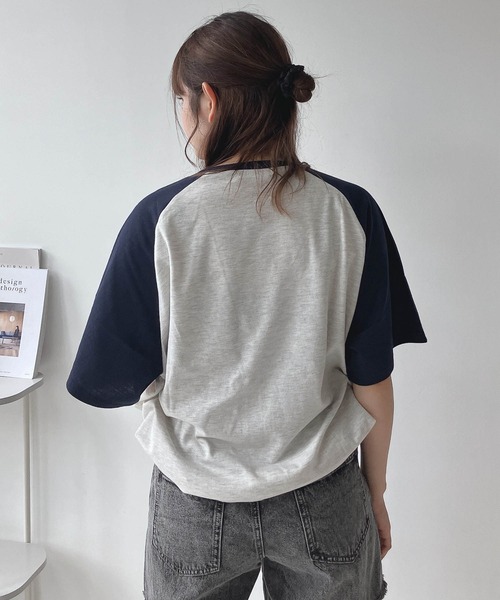 AS KNOW AS plus（アズノゥアズプラス）の「◎カレッジロゴ オーバーサイズ ラグラン半袖Tシャツ（Tシャツ/カットソー・レディース・ブラック系/ピンク系/ネイビー系/ピンク系1/ブラック系1/ネイビー系1/グリーン系1・FREE）」の16枚目の写真
