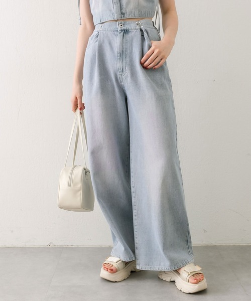 OLIVE des OLIVE(オリーブデオリーブ)の「ウエストホックワイドデニムパンツ(その他パンツ・レディース・サックスブルー/ブルー系その他/ブラック系その他/ブルー・SMALL/MEDIUM)」の4枚目の写真