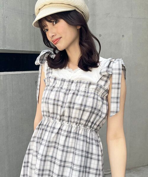 MAJESTIC LEGON（マジェスティックレゴン）の「肩リボンキャミワンピース（ワンピース・レディース・ブラック/アイボリー/ホワイト系その他2・MEDIUM/SMALL/X-SMALL）」の11枚目の写真