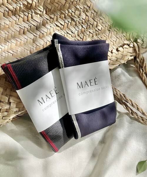 green label relaxing（グリーンレーベルリラクシング）の「＜MAEE＞コンプレッション（ライン）/  着圧ソックス / 靴下（ソックス/靴下・レディース・ダークグレー/ネイビー・FREE）」の2枚目の写真