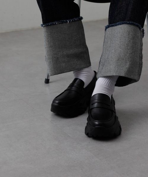 COLONY 2139（コロニートゥーワンスリーナイン）の「ローファースニーカー（スニーカー・レディース・ブラック・SMALL/MEDIUM/LARGE）」の3枚目の写真