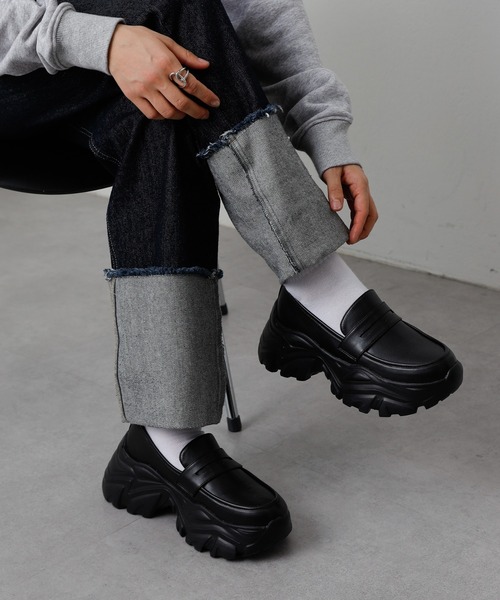 COLONY 2139（コロニートゥーワンスリーナイン）の「ローファースニーカー（スニーカー・レディース・ブラック・SMALL/MEDIUM/LARGE）」の4枚目の写真