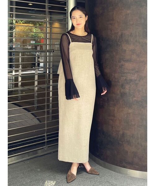 LAGUNAMOON（ラグナムーン）の「バッグラペルキャミワンピース（ワンピース・レディース・ベージュ/ブラック・SMALL/MEDIUM）」の2枚目の写真