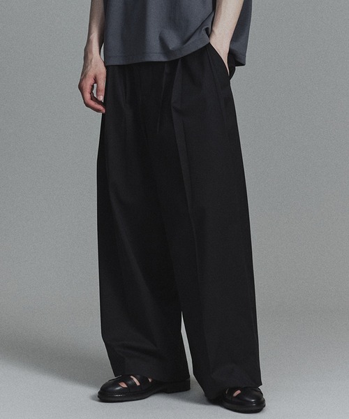 スムージーワイドバレルレッグスラックス（スラックス）｜PUBLIC TOKYO