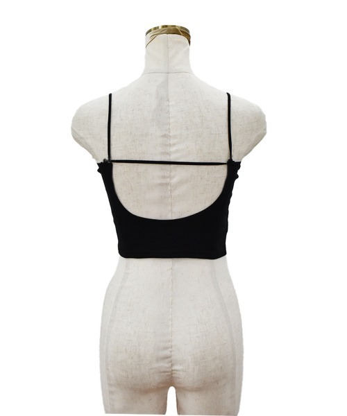 Reurie'（レウリィ）の「バックオープンブラトップ／back open bratop 背中開き キャミソール バンドゥ インナー 細ストラップ パット リブ デザインブラ 重ね着 レイヤード カップ付き シンプル ベーシック 紐ストラップ 白 黒 ホワイト ブラック（チューブトップ・レディース・ホワイト/ブラック・FREE）」の8枚目の写真