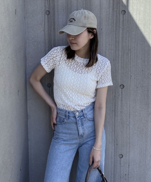 Reurie'（レウリィ）の「バックオープンブラトップ／back open bratop 背中開き キャミソール バンドゥ インナー 細ストラップ パット リブ デザインブラ 重ね着 レイヤード カップ付き シンプル ベーシック 紐ストラップ 白 黒 ホワイト ブラック（チューブトップ・レディース・ホワイト/ブラック・FREE）」の19枚目の写真