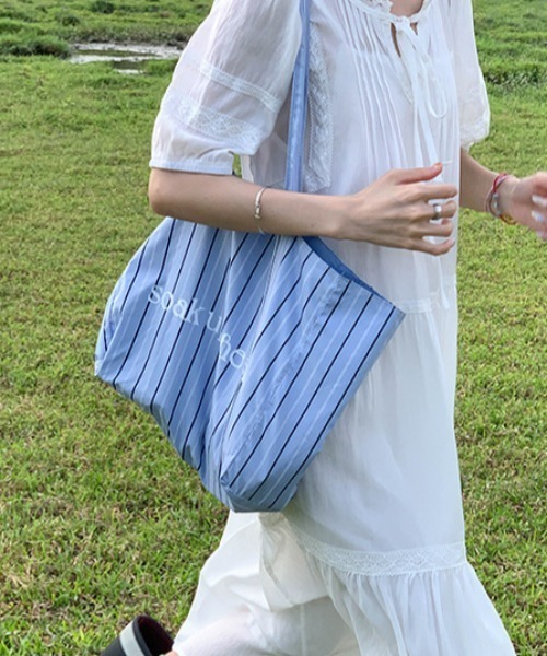 Vipoa(ヴィポア)の「stripe logo color tote(トートバッグ・レディース・ブルー/ピンク・FREE)」の22枚目の写真