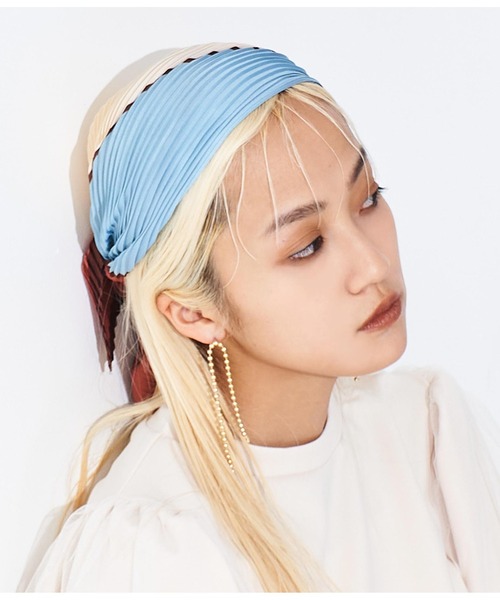 Settimissimo（セッティミッシモ）の「パネル柄 プリーツスカーフ（ストール/ショール・レディース・ベージュ/ブルー・FREE）」の11枚目の写真