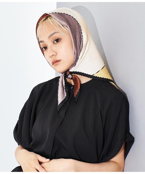 Settimissimo（セッティミッシモ）の「パネル柄 プリーツスカーフ（ストール/ショール・レディース・ベージュ/ブルー・FREE）」の12枚目の写真