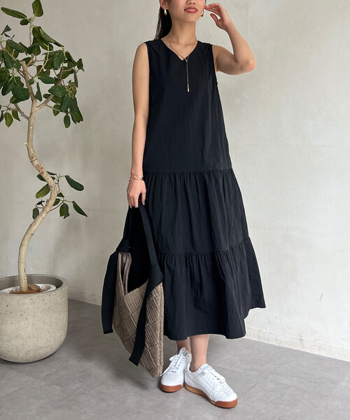 Chez toi（シェトワ）の「撥水ノースリワンピース（ワンピース・レディース・ブルー/ブラック/オレンジ・FREE）」の2枚目の写真