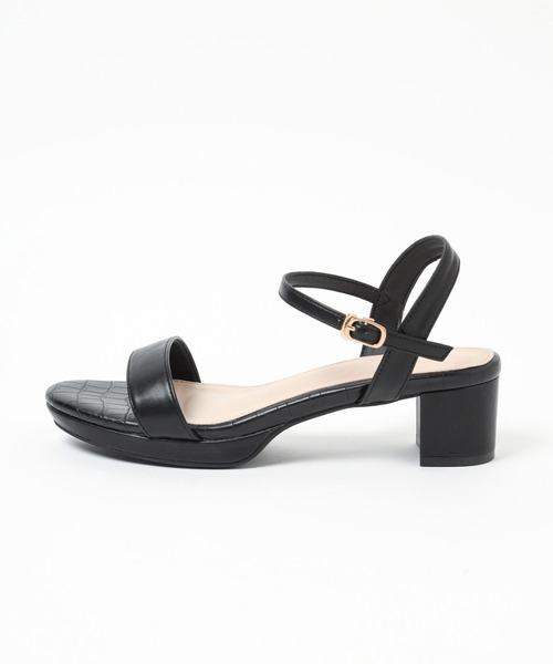 Elura(エルーラ)の「ふかふかFITヒールミュール/126047(サンダル・レディース・ブラック/ベージュ・MEDIUM/LARGE)」の17枚目の写真