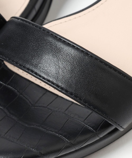 Elura(エルーラ)の「ふかふかFITヒールミュール/126047(サンダル・レディース・ブラック/ベージュ・MEDIUM/LARGE)」の6枚目の写真