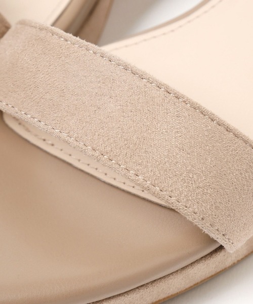 Elura(エルーラ)の「ふかふかFITヒールミュール/126047(サンダル・レディース・ブラック/ベージュ・MEDIUM/LARGE)」の5枚目の写真