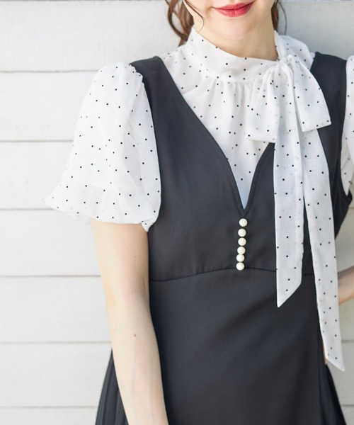 tocco closet(トッコ クローゼット)の「リボンタイ付きシアードットバルーンスリーブブラウス(シャツ/ブラウス・レディース・オフホワイト/ブラック/グレー・M)」の2枚目の写真