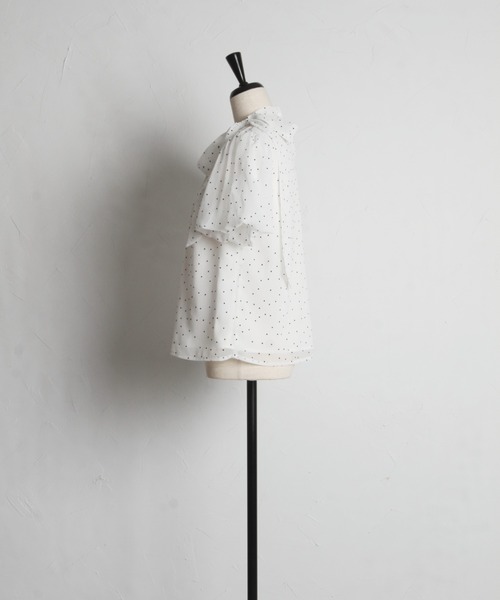 tocco closet(トッコ クローゼット)の「リボンタイ付きシアードットバルーンスリーブブラウス(シャツ/ブラウス・レディース・オフホワイト/ブラック/グレー・M)」の19枚目の写真