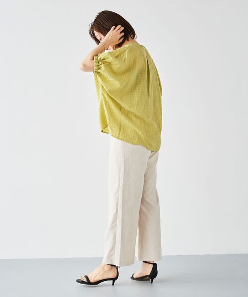 le.coeur blanc(ルクールブラン)の「シャドーチェックスリーブデザインブラウス(シャツ/ブラウス・レディース・オフホワイト/オレンジ/ライトグリーン・38)」の11枚目の写真