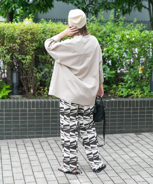 KBF（ケイビーエフ）の「BIGフットボールTEE（Tシャツ/カットソー・レディース・チャコールグレー/ベージュ系その他・ONE）」の18枚目の写真