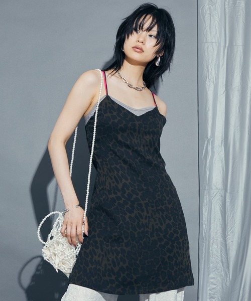 uyu.(ウユ)の「2wayパールスモールバック(ハンドバッグ・レディース・ホワイト/ブラック・FREE)」の3枚目の写真