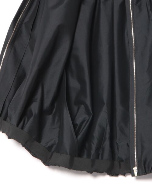 INED（イネド）の「High density silk taffeta ジレブルゾン《la veille by SUPERIOR CLOSET》（ブルゾン・レディース・ブラック/アイボリー・11号/9号/7号）」の3枚目の写真