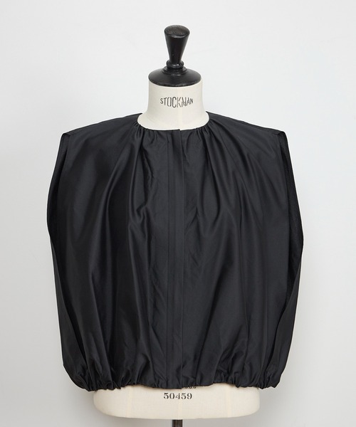 INED（イネド）の「High density silk taffeta ジレブルゾン《la veille by SUPERIOR CLOSET》（ブルゾン・レディース・ブラック/アイボリー・11号/9号/7号）」の2枚目の写真