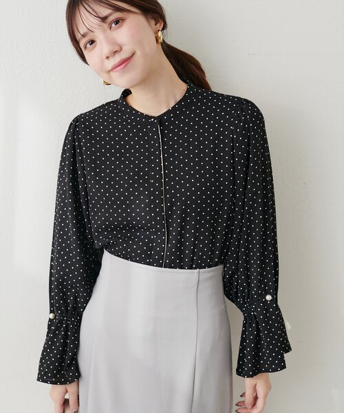 natural couture（ナチュラルクチュール）の「袖口パールキャンディースリーブブラウス（シャツ/ブラウス・レディース・ベージュ/その他1/オフホワイト/グレイッシュベージュ/サックスブルー/ピンク系その他・FREE）」の10枚目の写真