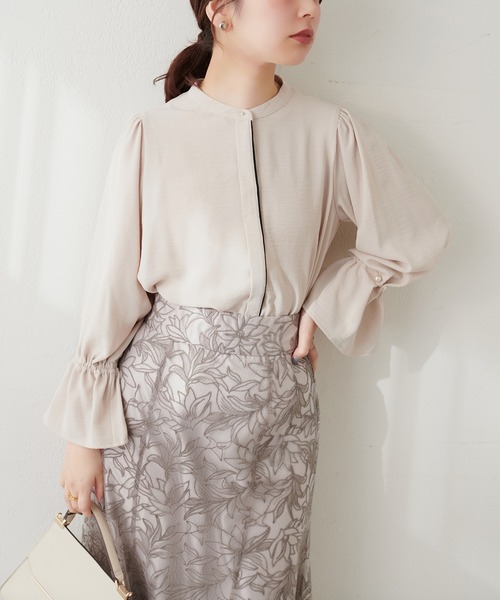 natural couture（ナチュラルクチュール）の「袖口パールキャンディースリーブブラウス（シャツ/ブラウス・レディース・ベージュ/その他1/オフホワイト/グレイッシュベージュ/サックスブルー/ピンク系その他・FREE）」の7枚目の写真