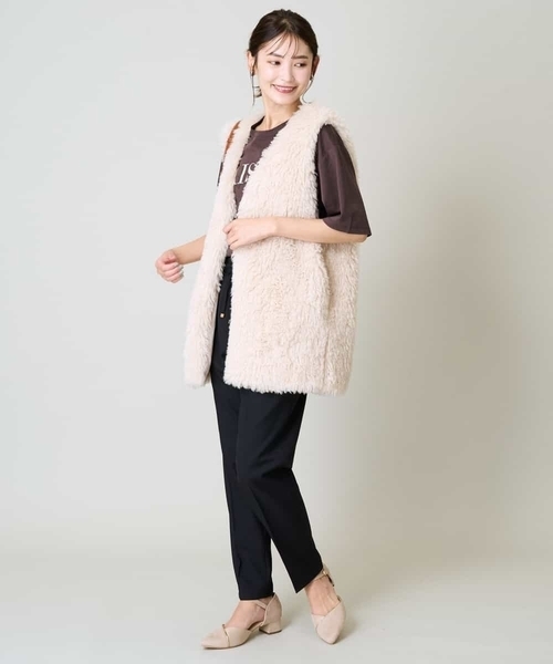 a.v.v（アーヴェヴェ）の「フェイクファーベスト（ダウンベスト・レディース・アイボリー・38/40/36）」の9枚目の写真