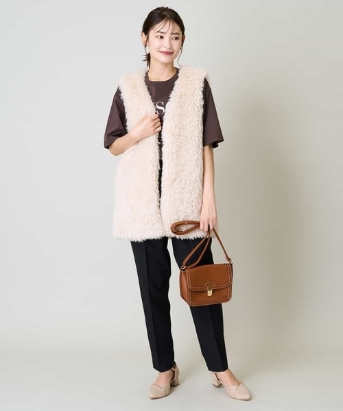 a.v.v（アーヴェヴェ）の「フェイクファーベスト（ダウンベスト・レディース・アイボリー・38/40/36）」の11枚目の写真