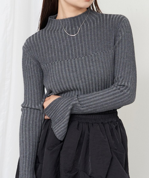 RAY CASSIN(レイカズン)の「【WEB限定】ジャガードリブニット(ニット/セーター・レディース・グレー/グリーン/ブラック/アイボリー・FREE)」の3枚目の写真