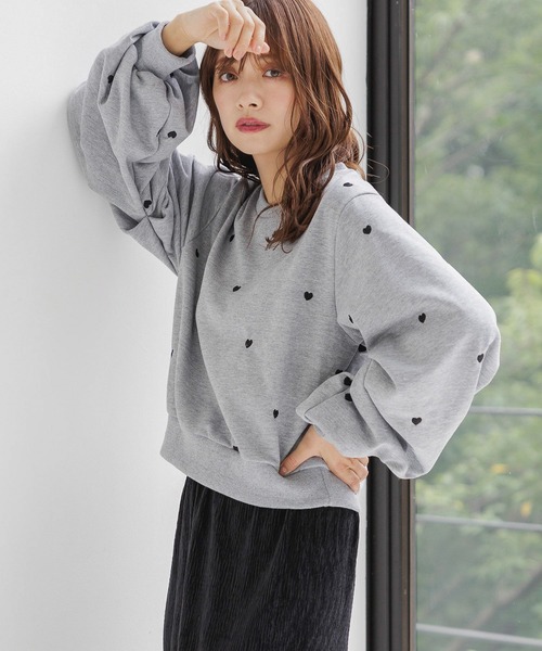 mysty woman（ミスティウーマン）の「【WEB限定】ハート刺繍スウェットプルオーバー　152808（スウェット・レディース・グレー/ベージュ/ブラック・FREE）」の11枚目の写真