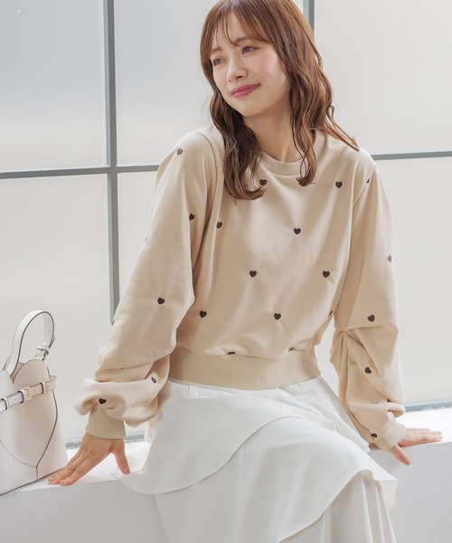 mysty woman（ミスティウーマン）の「【WEB限定】ハート刺繍スウェットプルオーバー　152808（スウェット・レディース・グレー/ベージュ/ブラック・FREE）」の12枚目の写真