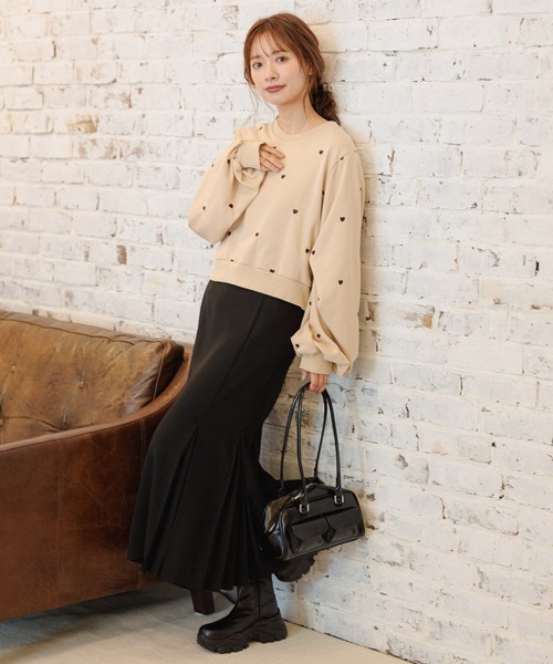 mysty woman（ミスティウーマン）の「【WEB限定】ハート刺繍スウェットプルオーバー　152808（スウェット・レディース・グレー/ベージュ/ブラック・FREE）」の6枚目の写真