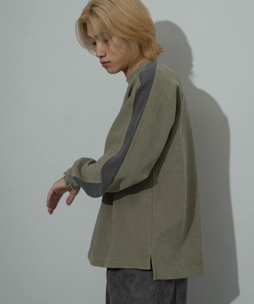 SENSE OF PLACE by URBAN RESEARCH(センスオブプレイスバイアーバンリサーチ)の「ヘビーサーマルサイドラインカットソー(Tシャツ/カットソー・メンズ・ブラック/オフホワイト/ライトカーキ・MEDIUM/LARGE)」の3枚目の写真