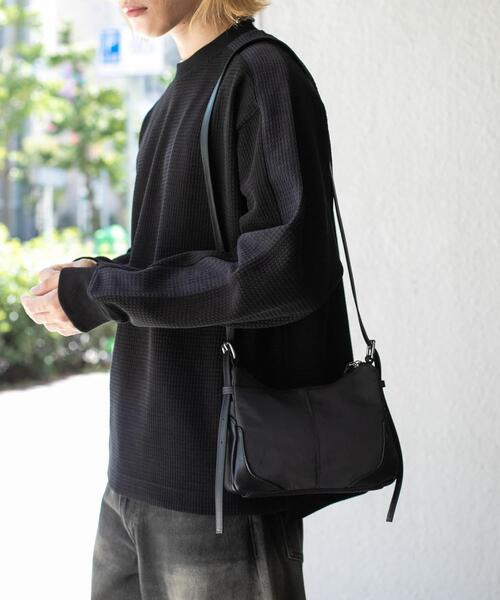 SENSE OF PLACE by URBAN RESEARCH(センスオブプレイスバイアーバンリサーチ)の「ヘビーサーマルサイドラインカットソー(Tシャツ/カットソー・メンズ・ブラック/オフホワイト/ライトカーキ・MEDIUM/LARGE)」の2枚目の写真